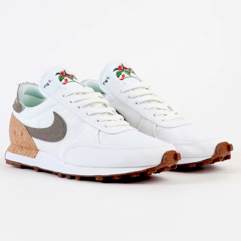 Nike Daybreak Type Pagoda Men’s Size 10 White Galactic Jade - Used